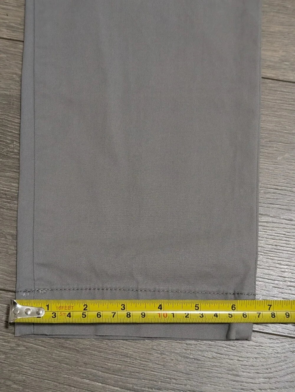 Banana Republic Lived-In Chino Skinny Fit Embroidered BR Logo Gray Pants•32×32